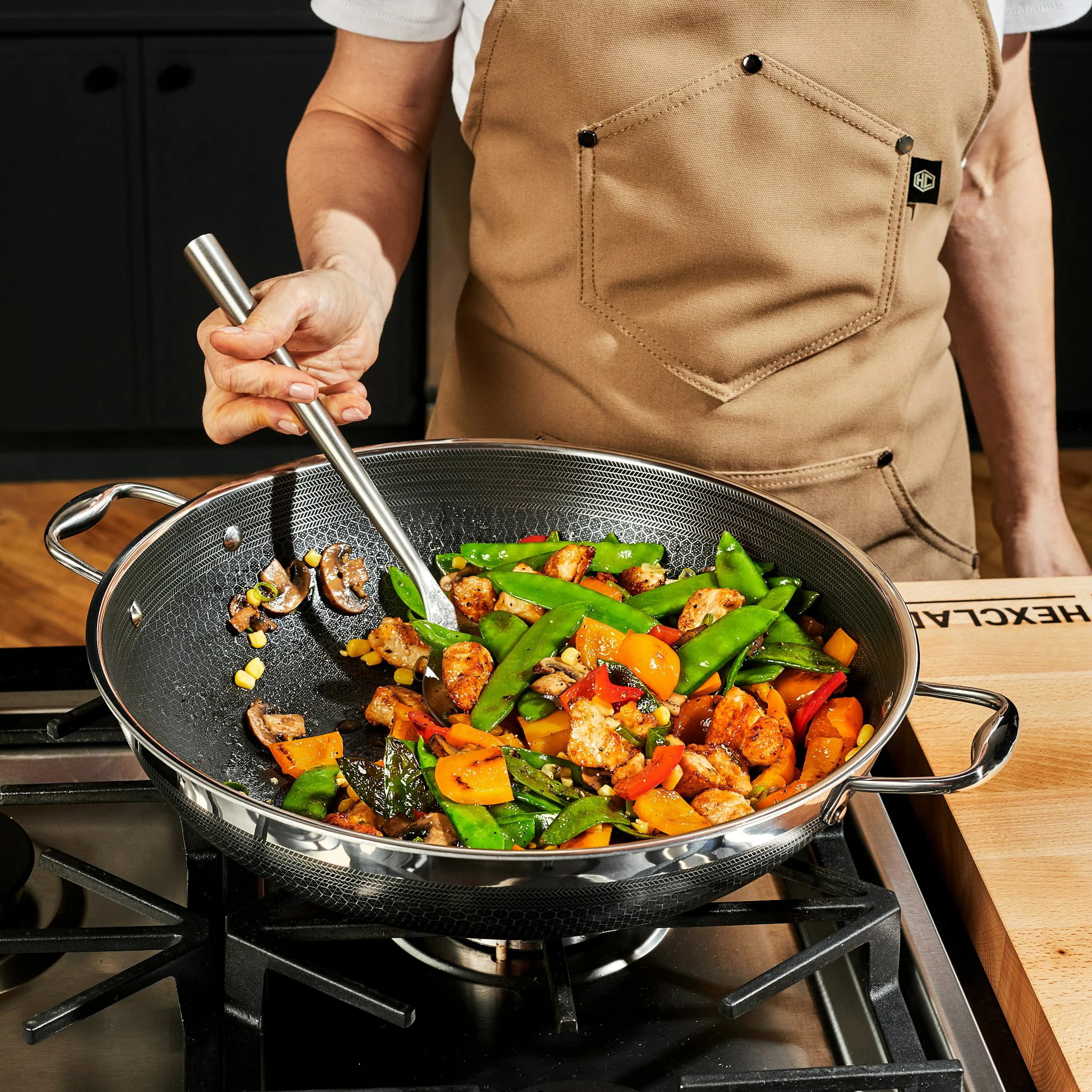 35 cm Hybrid Wok with Lid - Image 8