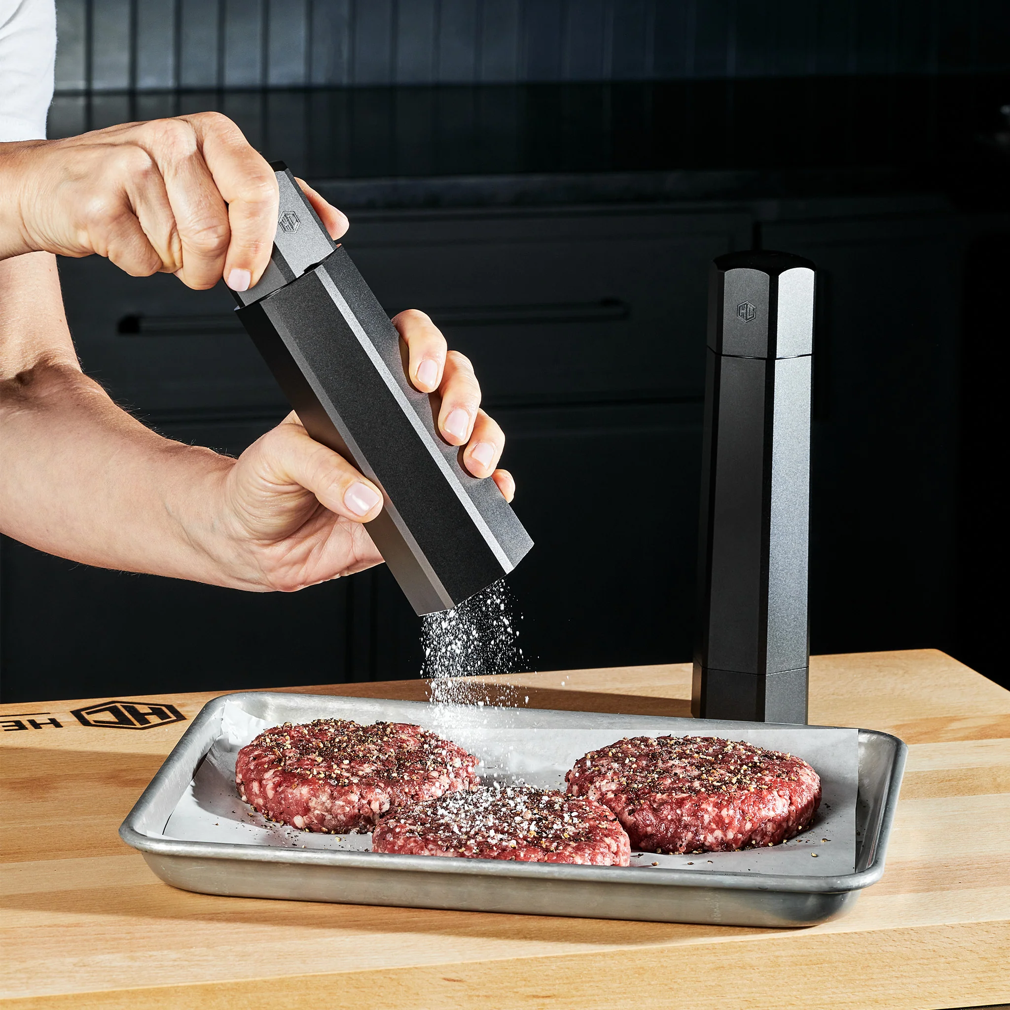 HexMill Salt and Pepper Grinder Set - Image 4