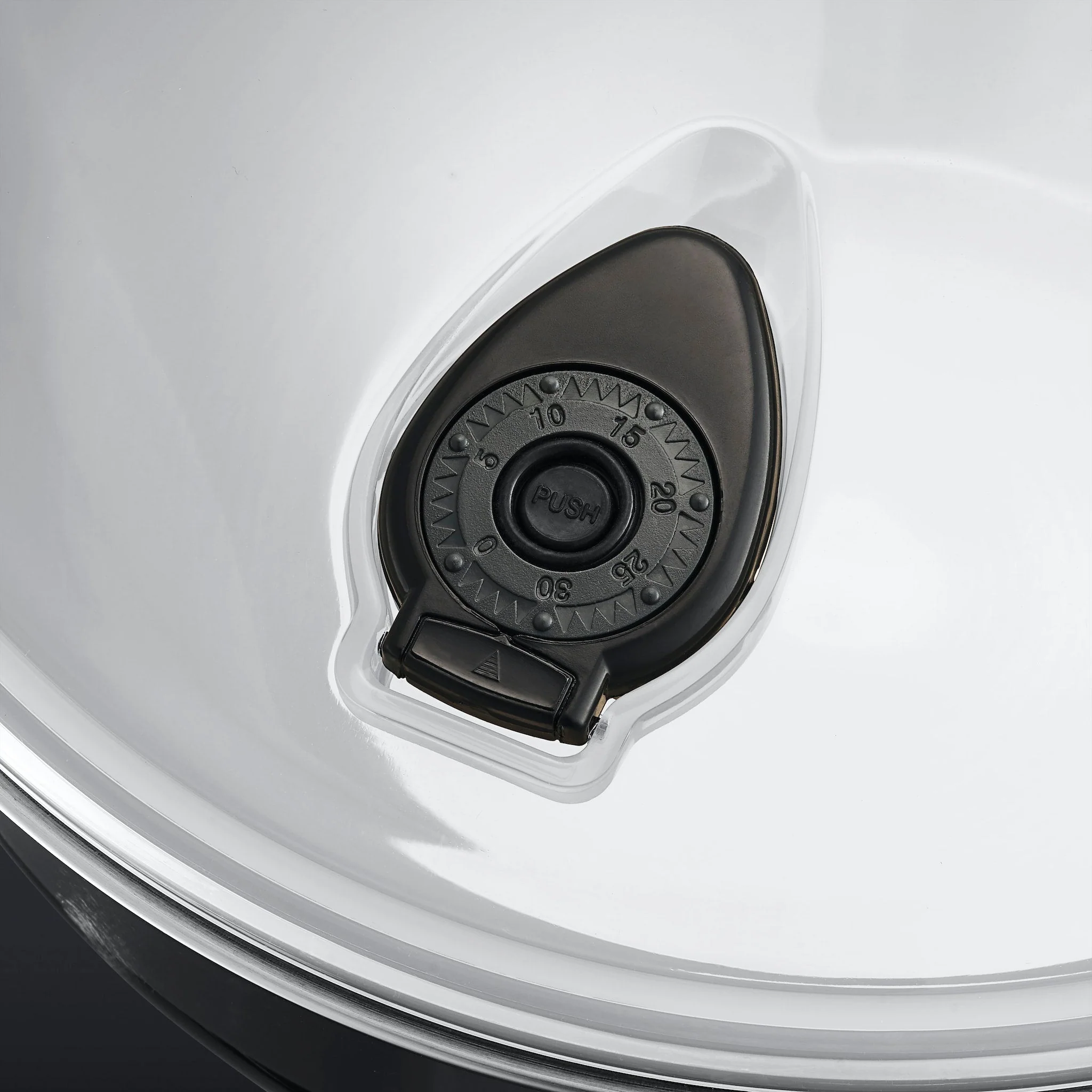 Hexclad Vacuum Seal Stainless Steel Mixing and Storage Bowls - Image 4